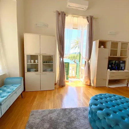 Welcome Riviera - Al Castello-vista Mare -romantico E A 20 Metri Dal Mare-toll Parking At 15 Euro Per Day To Be Booked In Advance -subject To Availability *