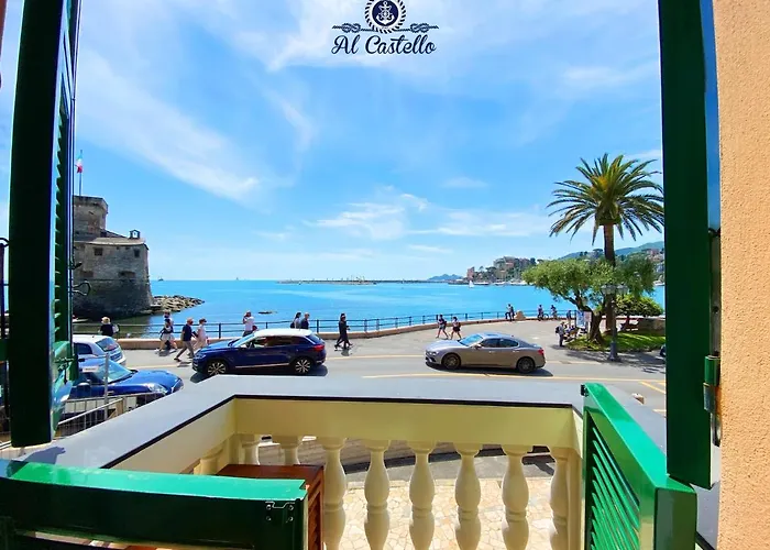 Apartamento Welcome Riviera - Al Castello-vista Mare -romantico E A 20 Metri Dal Mare-toll Parking At 15 Euro Per Day To Be Booked In Advance -subject To Availability *