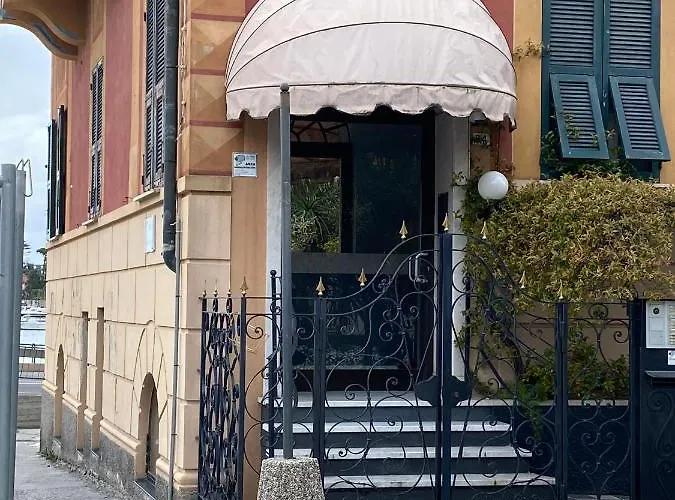 Appartement Welcome Riviera - Al Castello-vista Mare -romantico E A 20 Metri Dal Mare-toll Parking At 15 Euro Per Day To Be Booked In Advance -subject To Availability *