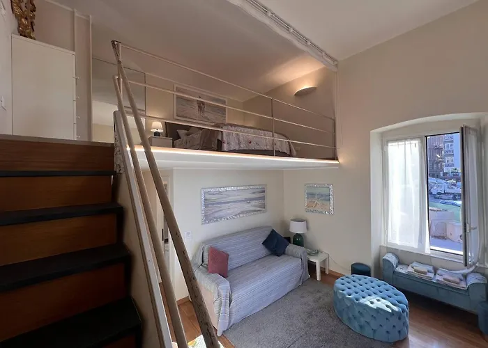 Apartamento Welcome Riviera - Al Castello-vista Mare -romantico E A 20 Metri Dal Mare-toll Parking At 15 Euro Per Day To Be Booked In Advance -subject To Availability