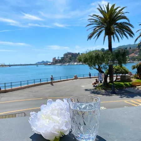 Welcome Riviera - Al Castello-vista Mare -romantico E A 20 Metri Dal Mare-toll Parking At 15 Euro Per Day To Be Booked In Advance -subject To Availability Rapallo