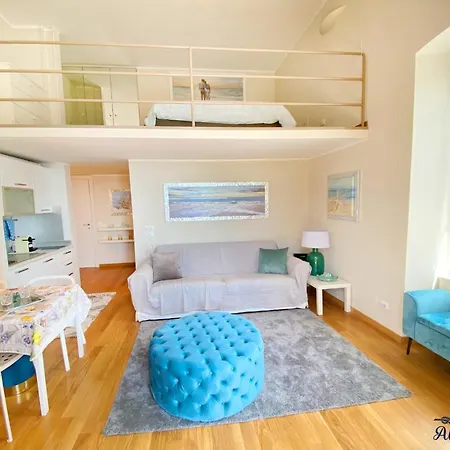Welcome Riviera - Al Castello-vista Mare -romantico E A 20 Metri Dal Mare-toll Parking At 20 Euro Per Day To Be Booked In Advance -subject To Availability דירה