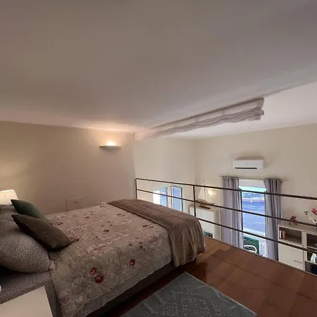 Daire Welcome Riviera - Al Castello-vista Mare -romantico E A 20 Metri Dal Mare-toll Parking At 15 Euro Per Day To Be Booked In Advance -subject To Availability