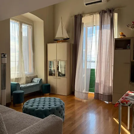 Апартаменти Welcome Riviera - Al Castello-vista Mare -romantico E A 20 Metri Dal Mare-toll Parking At 15 Euro Per Day To Be Booked In Advance -subject To Availability *