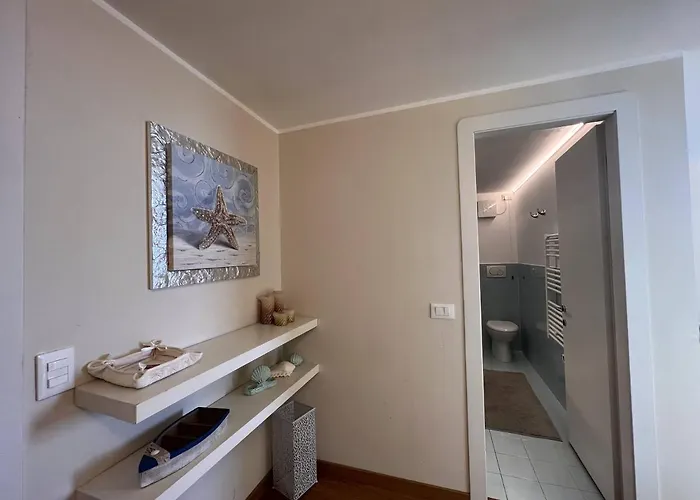 Apartment Al Castello: Romantic Seaside Retreat With Castle Views *